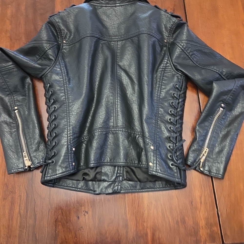 BLANK NYC Moto Jacket Vegan Leather Gold Accents Lace-up Side Waist Women Small - Picture 4 of 11